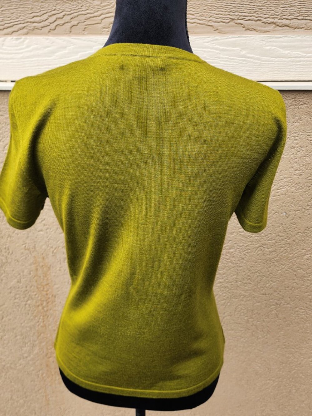 St. John Olive Green Short Sleeve Cashmere Silk Merino Minimalist Sweater Size S - Picture 4 of 13